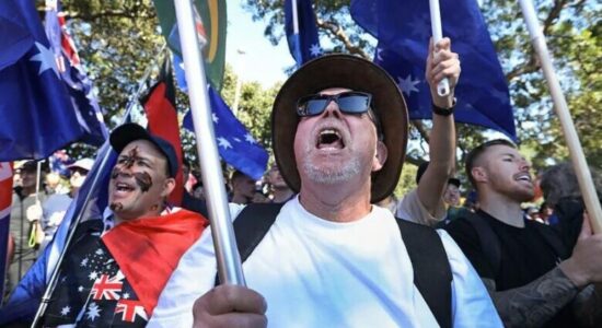Mijëra njerëz marrin pjesë në tubimet kundër imigracionit në Australi