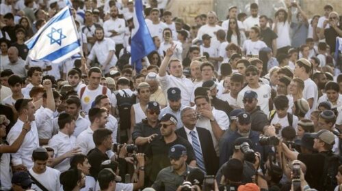Kolonët izraelitë të udhëhequr nga ministri ekstremist Ben-Gvir futen në Xhaminë Al-Aksa