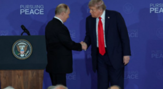 “Herën tjetër në Moskë” – konferenca e Trumpit dhe Putinit mbyllet me një ftesë ‘surprizë’