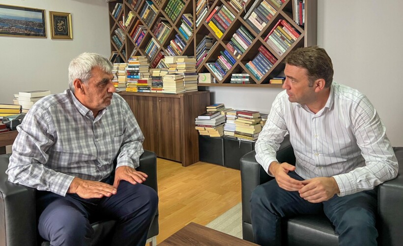 Bujar Osmani takohet me profesor Adnan Ismailin, në fokus kultura e librit dhe mbështetja për arsimin