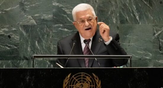 Zyra e presidentit Mahmoud Abbas kërkon nga SHBA të tërheqë anulimin e vizës së tij, para takimeve kyçe në OKB