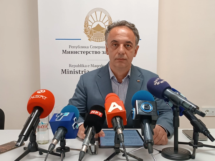 Ministri Aliu me “Kabinet mobil” në Gostivar