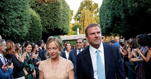 Nuk i pëlqente vila që i kishin caktuar, ambasadori amerikan në Itali jetoi në jaht dhe shkonte në punë me helikopter