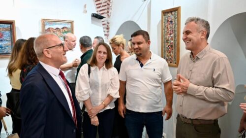 Bajram Rexhepi pjesëmarrës në ekspozitën “Natyra në gurë”, të akademik Izet Zeqirit