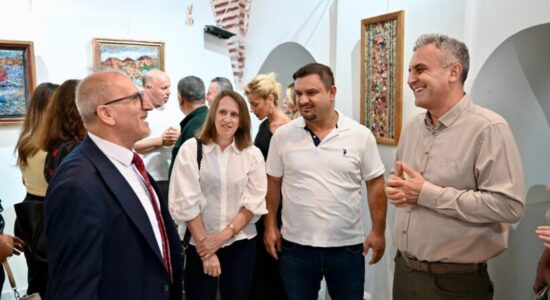 Bajram Rexhepi pjesëmarrës në ekspozitën “Natyra në gurë”, të akademik Izet Zeqirit
