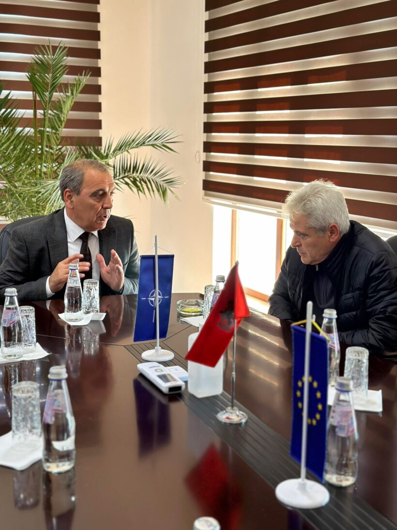 Besnik Emshiu do të garon për mandatin e dytë për kryetar komune të Bogovinës