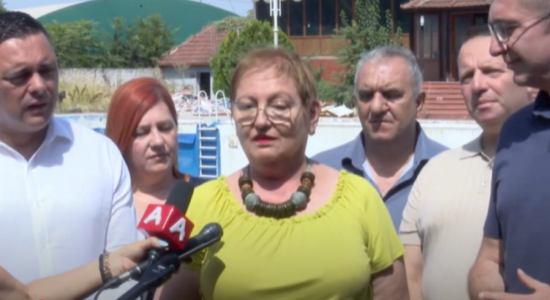 (VIDEO) Janevska: Nuk do të ketë vonesa në shpërndarjen e teksteve shkollore