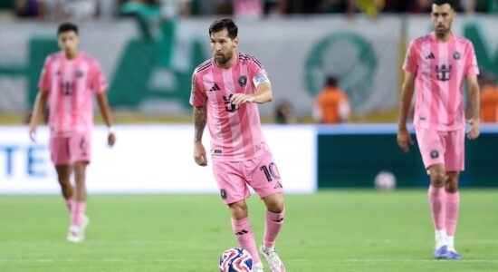 Leo Messi rikthehet fuqishëm nga lëndimi, hyn në pjesën e dytë dhe shënon gol magjik