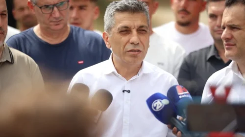 Mexhiti inspektoi punimet për ndërtimin e rrjetit primar të ujësjellësit në Merovë të Zhelinës