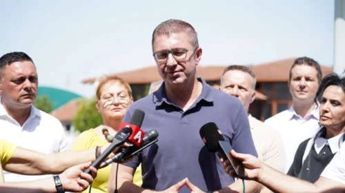 Mickoski për propozimin për deklaratën në Kuvend: Na duhet politikë e qartë dhe luftë të argumenteve, dinakëritë do t’i lëmë në të kaluarën