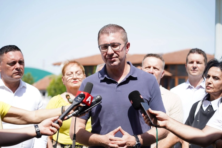 Mickoski për propozimin për deklaratën në Kuvend: Na duhet politikë e qartë dhe luftë të argumenteve, dinakëritë do t’i lëmë në të kaluarën
