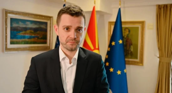 Mucunski për “Politiko”: Nuk ka ndryshime kushtetuese, nëse nuk marrim garanca të fuqishme nga BE-ja se kjo do të jetë kërkesa e fundit e Sofjes