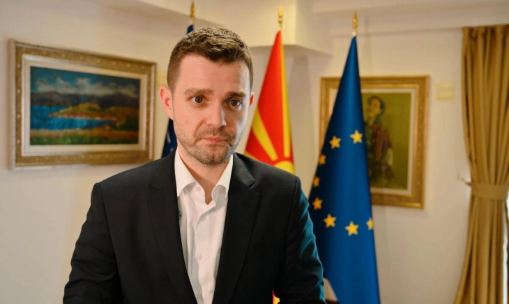 Mucunski për “Politiko”: Nuk ka ndryshime kushtetuese, nëse nuk marrim garanca të fuqishme nga BE-ja se kjo do të jetë kërkesa e fundit e Sofjes