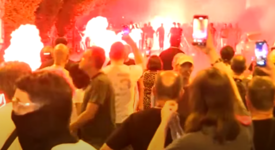 Përleshje mes protestuesve dhe policisë në Serbi