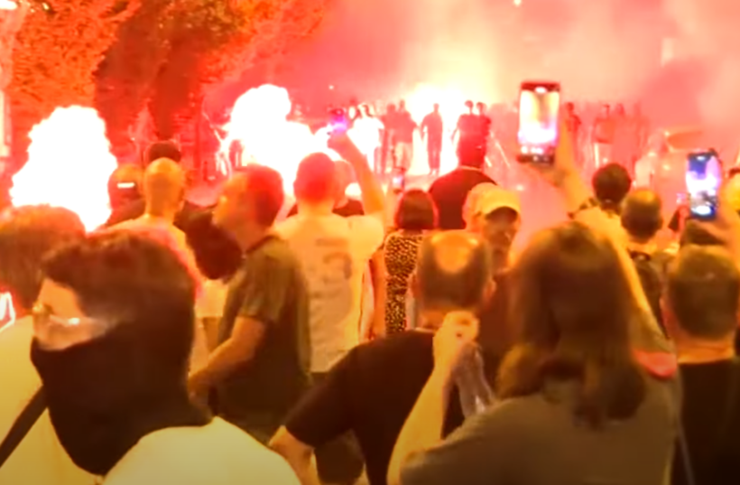 Përleshje mes protestuesve dhe policisë në Serbi