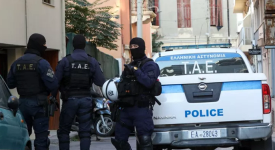 Operacion i madh në Kretë: 48 të arrestuar, mes tyre oficerë policie dhe ushtarakë