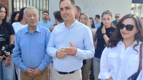 Visar Ademi paraqiti kandidaturë për kryetar të komunës së Gostivarit
