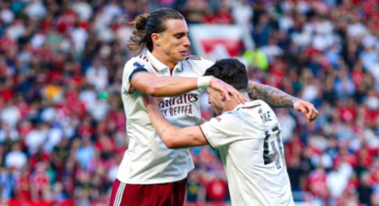 ​Arsenali mposht Manchester United si mysafir në ndeshjen hapëse të sezonit
