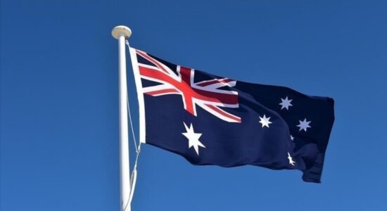 Australia dëbon të dërguarin iranian, fajëson Teheranin për drejtimin e sulmeve antisemite në vend