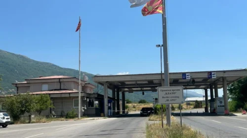 Rritet fluksi i udhëtarëve në “Bllatë” – Dibër, vetëm dje kaluan mbi 7.4 mijë udhëtarë