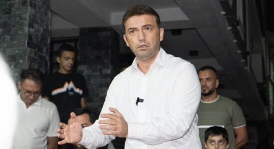 Osmani: Mickoski po përdor VLEN-in për të zhbërë barazinë shqiptare dhe për ta kthyer shtetin drejt Beogradit