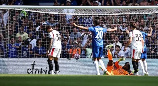 Chelsea e “shkatërron” Milanin, debuton Modriqi