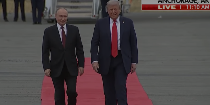 Fillojnë bisedimet Trump-Putin me dyer të mbyllura në Alaska