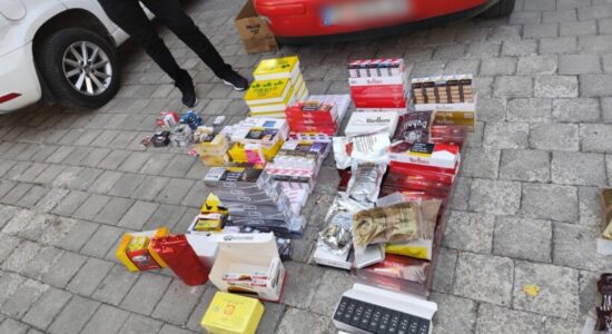 Konfiskohet sasi e madhe cigaresh pa banderola dhe duhan i imtësuar në Tetovë, arrestohen dy persona