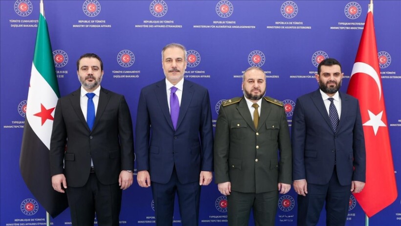Kryediplomati turk Fidan takohet me homologun sirian Al-Shaibani dhe zyrtarë tjerë nga Siria