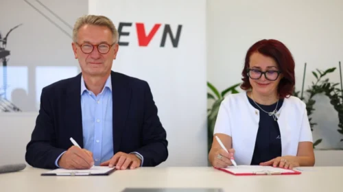 EVN Maqedoni dhe SOS Fshati i Fëmijëve zgjerojnë bashkëpunimin për të mbështetur të rinjtë