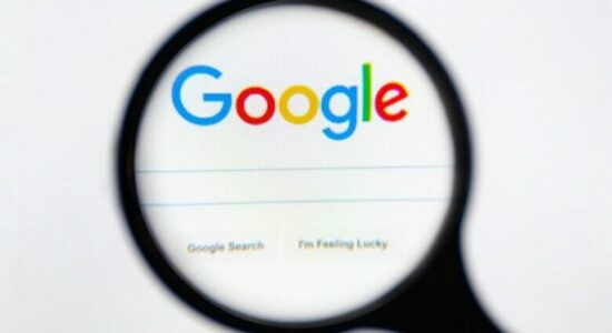 Bisedat tuaja me inteligjencën artificiale shfaqen në Google