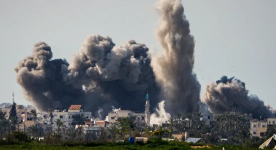 Izraeli vret 55 palestinezë në Gaza, përfshirë 27 që po prisnin ndihma
