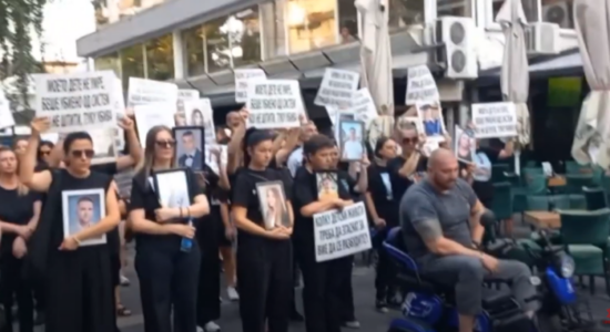 (VIDEO) Tragjedia në Koçan, familjarët po vazhdojnë të kërkojnë drejtësi