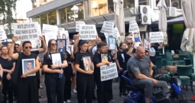(VIDEO) Tragjedia në Koçan, familjarët po vazhdojnë të kërkojnë drejtësi