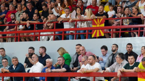 (VIDEO) Federata Ndërkombëtare e Basketbollit nis hetimet për thirrjet raciste ndaj shqiptarëve në Kumanovë