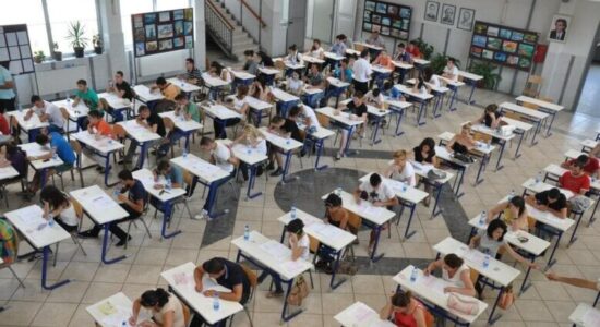 Publikohen rezultatet e maturës shtetërore në Maqedoni, nota mesatare është 3.69