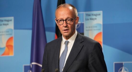 Kancelari gjerman, Merz: Lufta në Ukrainë mund të zgjasë edhe për shumë muaj të tjerë