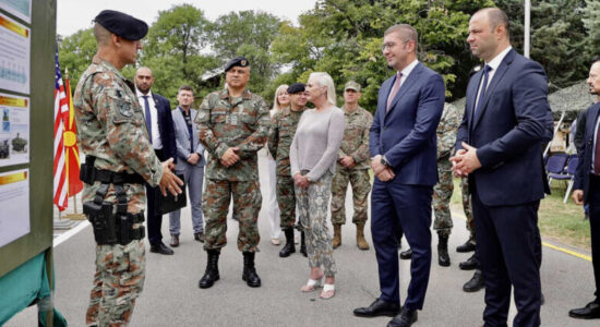 Mickoski: Kapacitetet e Ushtrisë po rriten, 29 automjete të reja të blinduara nga SHBA-ja