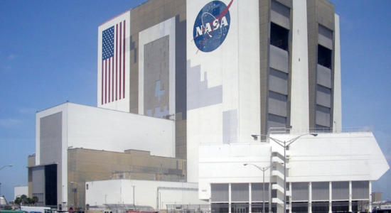 NASA: SHBA do të jetë kombi i parë që vendos energjinë në Hënë