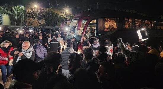 Izraeli insiston në marrëveshjen që përfshin lirimin e të gjitha pengjeve në Gaza