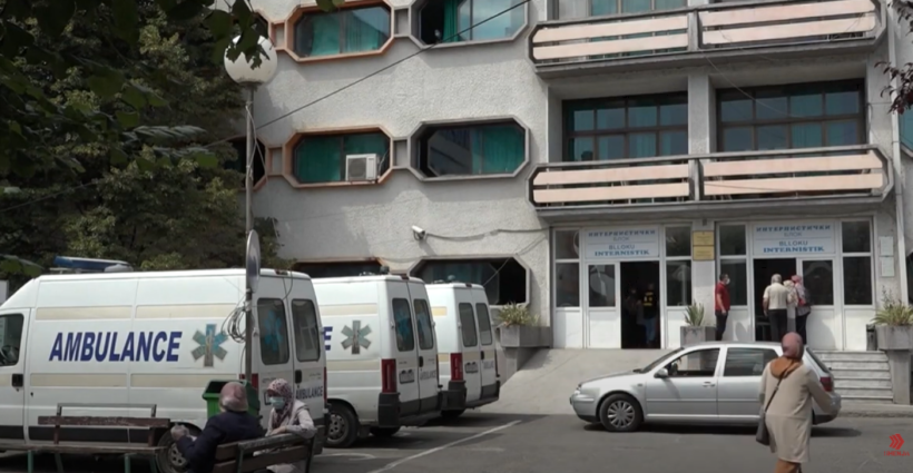 (VIDEO) Partitë shqiptare përplasen për punësimet në Spitalin e Tetovës