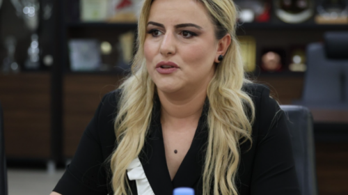 Zv/ministrja Shahini dënon thirrjet anti-shqiptare në Kumanovë: Sporti nuk është arenë urrejtjeje