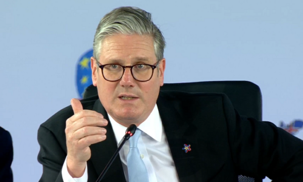 Starmer rrugës për në Uashington: Të gjithë kërkojnë fundin e luftës në Ukrainë