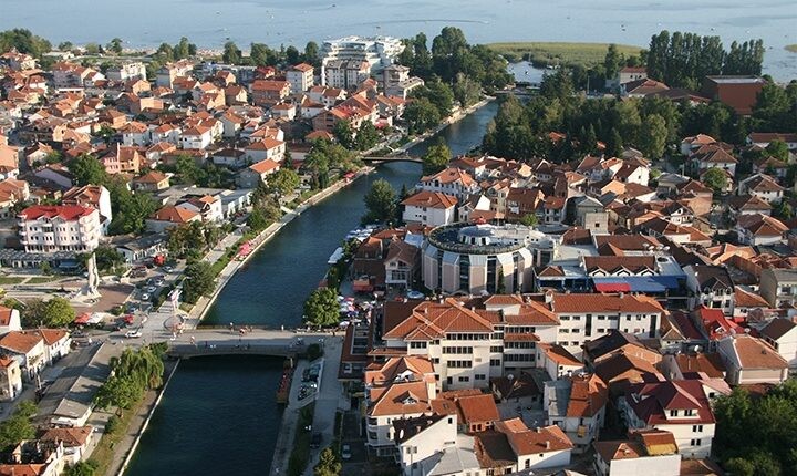 Sulm me thikë në Strugë, një person nga Veleshta dërgohet në spital i plagosur