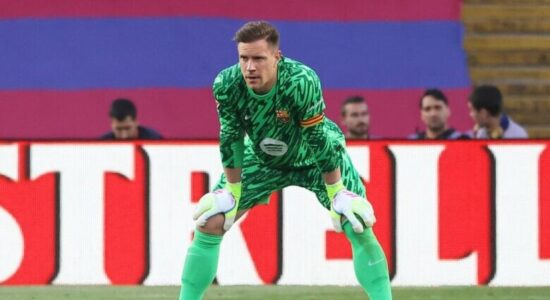 Ter Stegen thyen heshtjen pasi iu hoq shiriti i kapitenit të Barcelonës