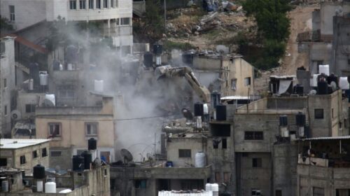 Izraeli vazhdon shkatërrimin në kampet e refugjatëve në Bregun Perëndimor, zhvendos me forcë palestinezët