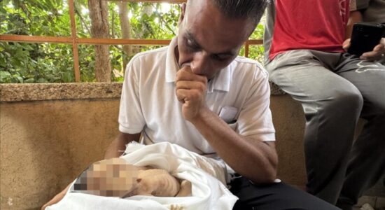 Një tjetër foshnjë 5-muajshe vdes nga uria në Gaza, ku Izraeli ka shkaktuar zi buke