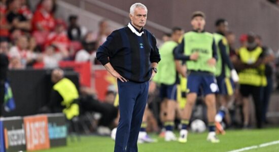 Fenerbahçe ndan rrugët me trajnerin portugez Jose Mourinho