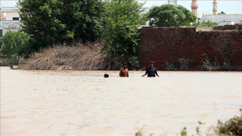 Gjashtëmbëdhjetë të tjerë humbin jetën nga përmbytjet në Pakistanin verilindor