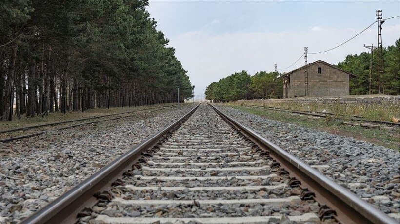Danimarkë, 1 i vdekur dhe disa të plagosur pasi treni i pasagjerëve del nga shinat